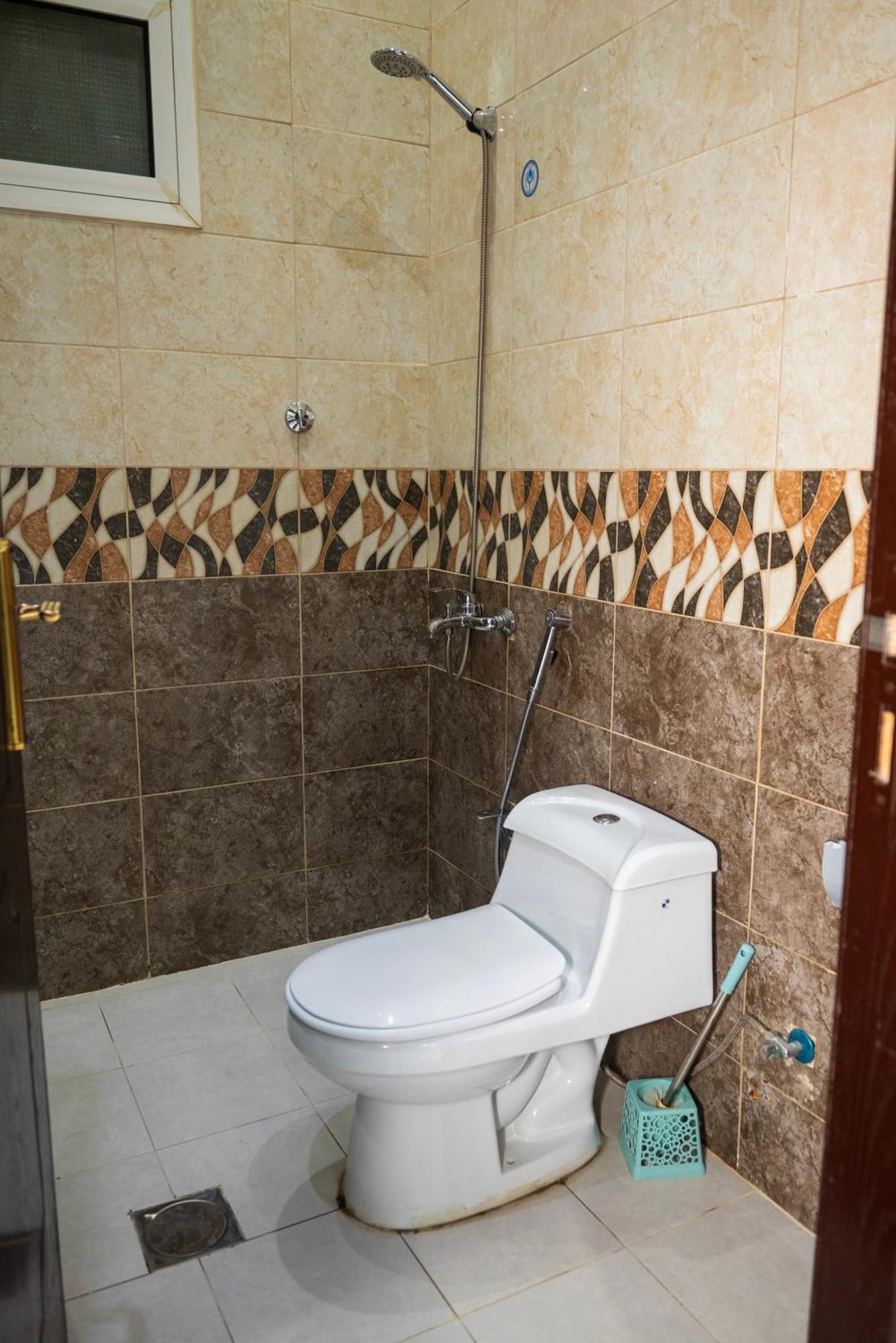 Hotel Ahlin 5 3*