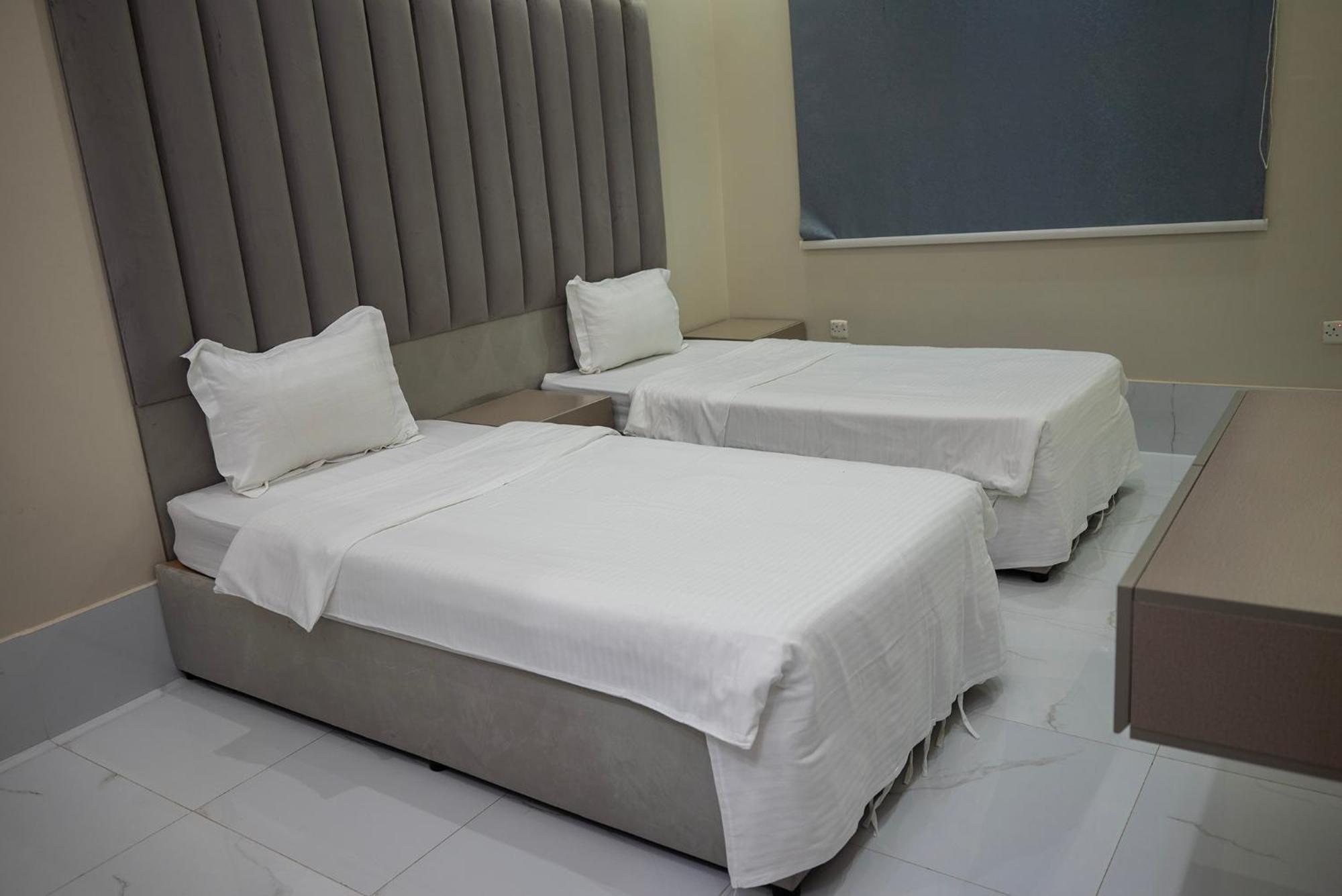 Ahlin 5 Hotel 3*